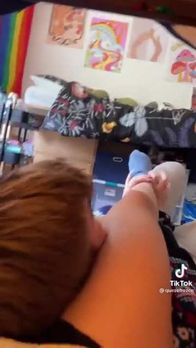 Tik tok headscissor