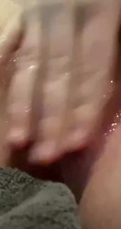 My clit wants to cum so bad after pumping and edging