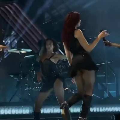 Dua Lipa 