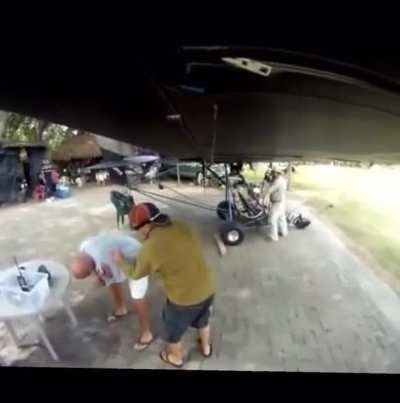 Ultralight prop strike, or: why you shouldn’t stand close to the twirly blades