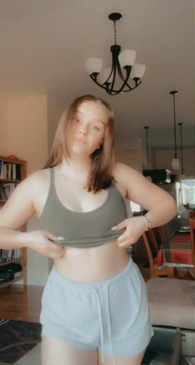 Do you guys like my new shirt? [f]