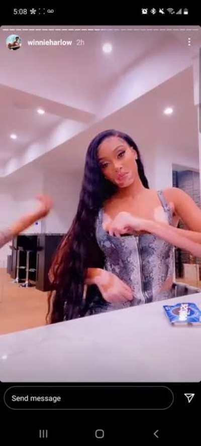 Winnie_Harlow