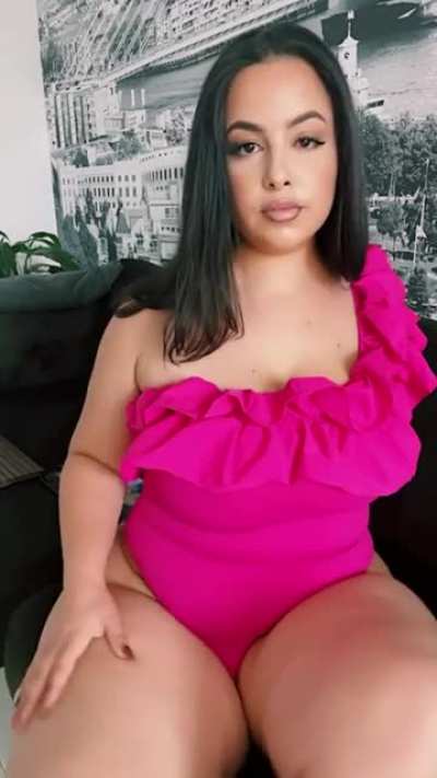 Can I crush you with these thighs?