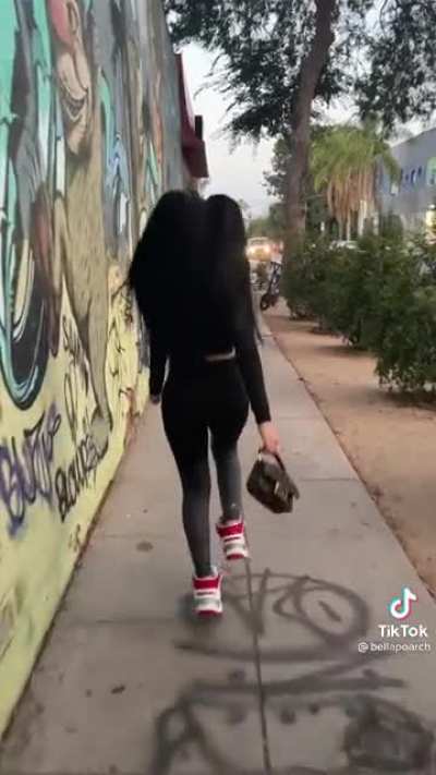 Bella 🍑❤