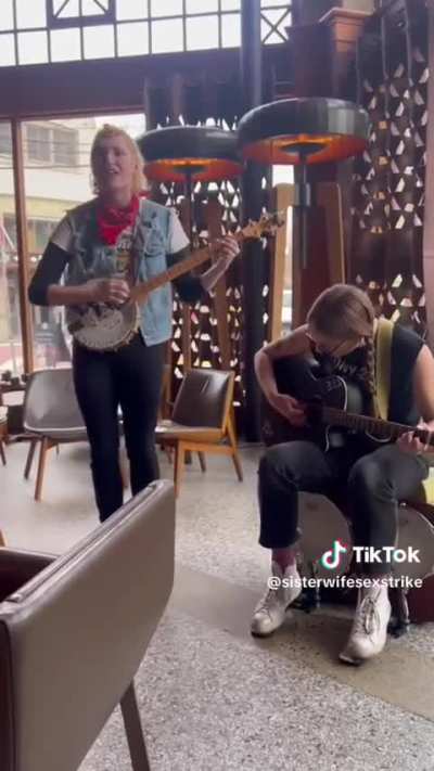 This is one of the most punk things I've ever seen 