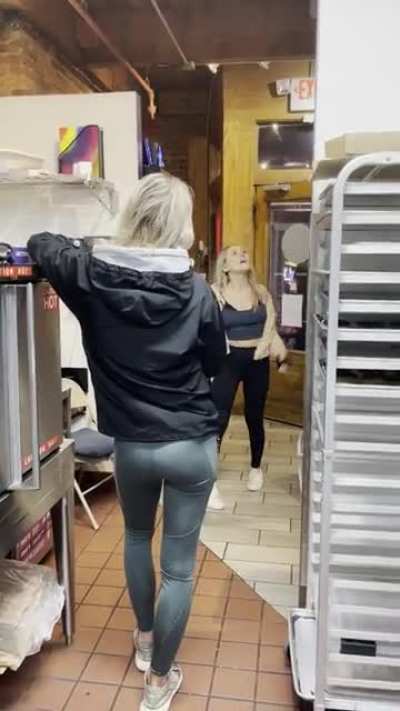 Karen gets violent over asking to wear a mask