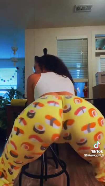 🤪🍑