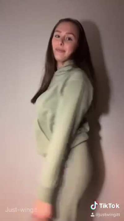 do you like it (take her free collection with vid/pic in the comments )
