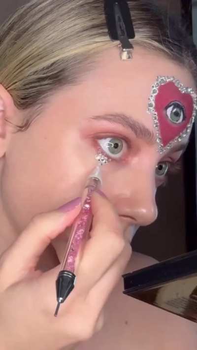 Lili Reinhart