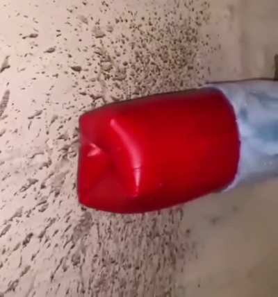 Lining a pipe