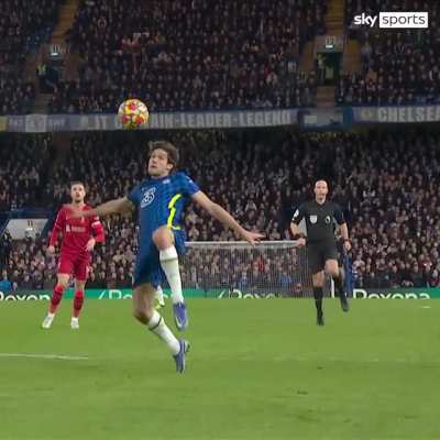Why is Anthony Taylor controlling Marcos Alonso like a puppet with his legs? I thought this is forbidden in soccer?