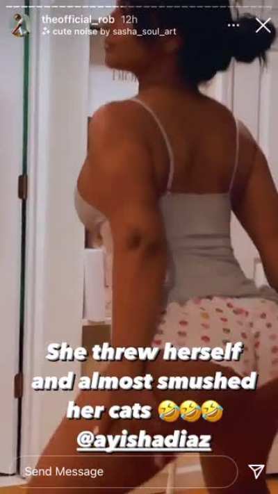 Ayisha Diaz twerk