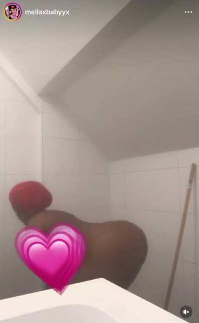 She on ig bold. Her tiktok got clapped already next gone be this🤦<wbr>‍♂️🤦‍<wbr>♂️ get it while you can fellas