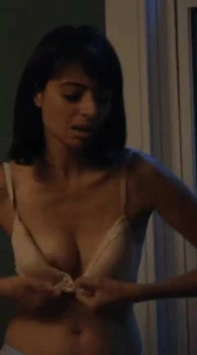 Kate Micucci 🔥