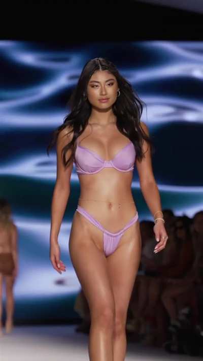 Gloria Tang