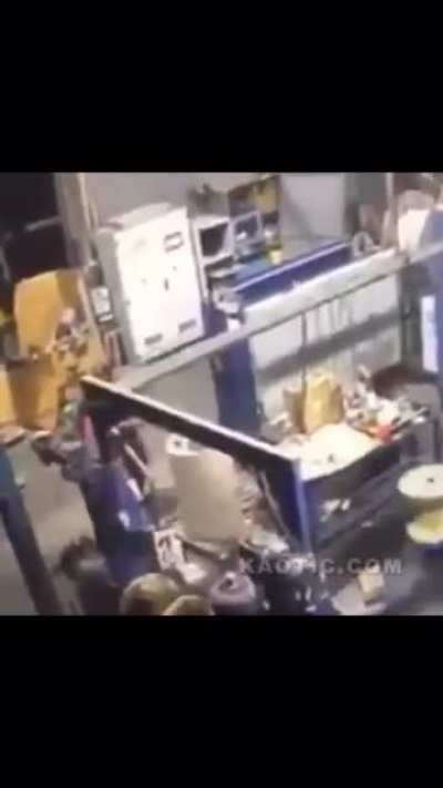Insane VERY Graphic work place accident.