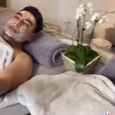Oxe Felipe Neto with his little pussy