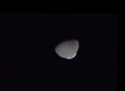 Cropped, centered stabilized and color enhanced video of the total eclipse of the #Earth by the #Moon, as observed by the #Orion spacecraft. 28.11.22