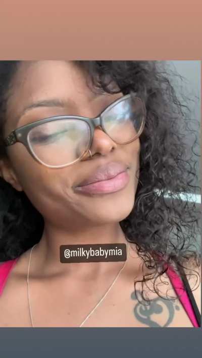 🥰😜