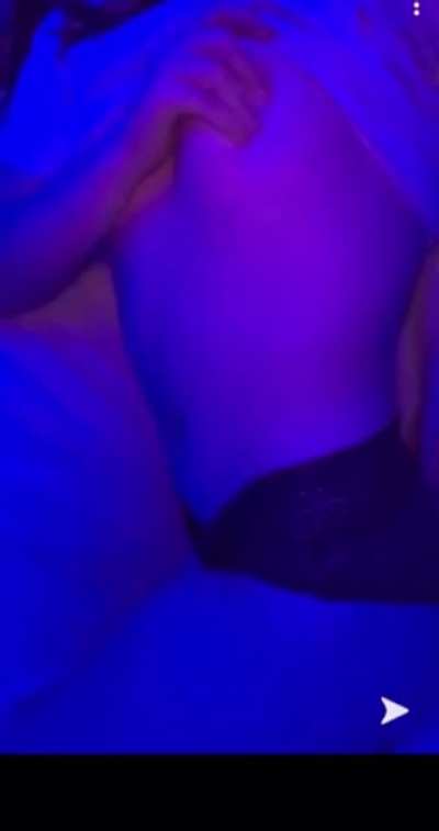 I’m doing Snapchat hacks for $15. I can get into my eyes only as well as check peoples chats. Im not dumb so don’t waste your time trying to scam me and I won’t scam you. I’ll send you proof before you have to pay but no free n*des until I recieve payment