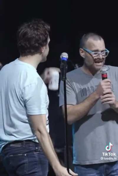 Jason Sudeikis and Will Forte duet