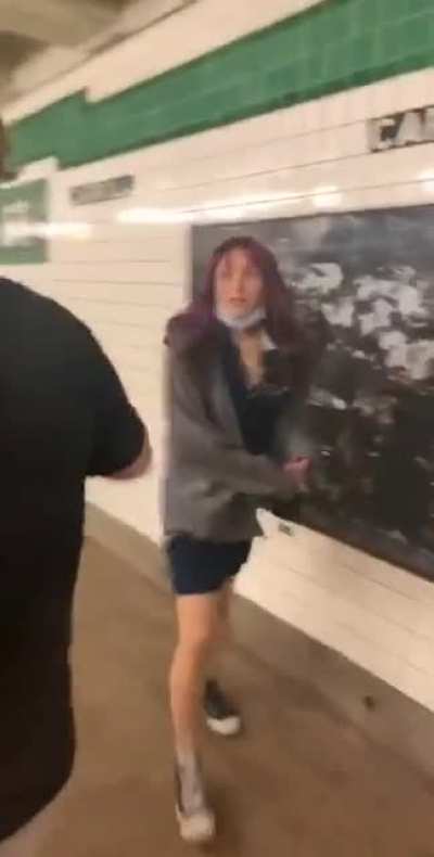 This cracked out white girl from Brooklyn tech tried fighting my friend