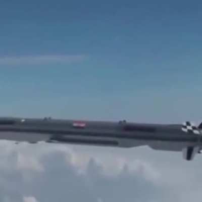 Chasing a cruise missile from a fighter jet