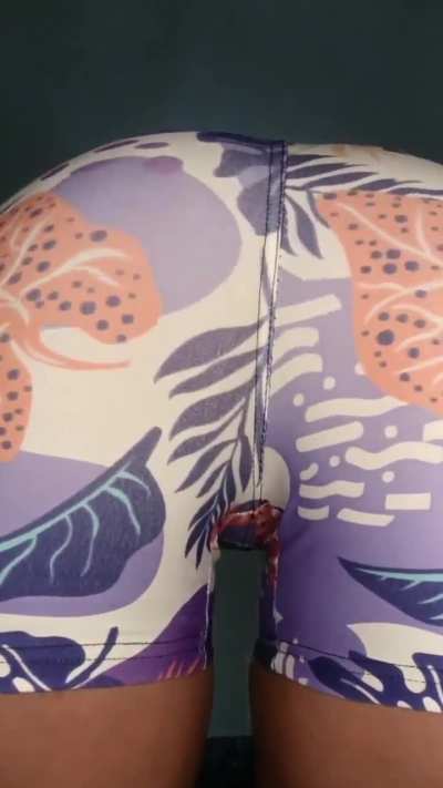 These leggings are stink<wbr>y😈😈😈😈