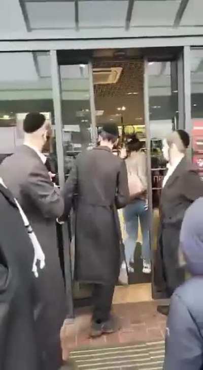 A Ukrainian supermarket banned Jews from entering and from buying goods. It is allowed for non-Jews.
