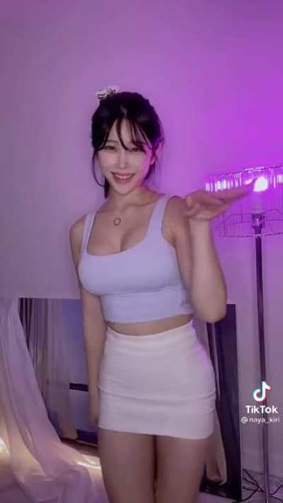 Gyrate