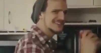 Can you bring me a coke?