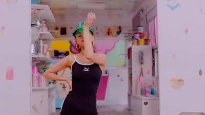 She’s so perfect in this video