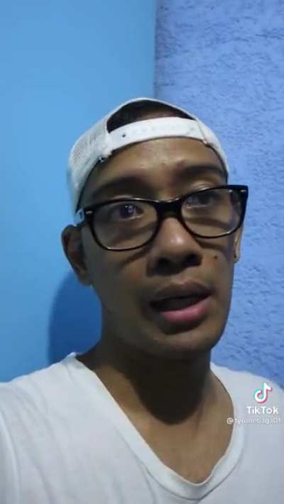 Yung first time mo bumili (pa upvote)