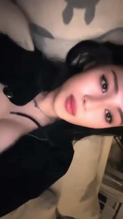 She's so pretty 