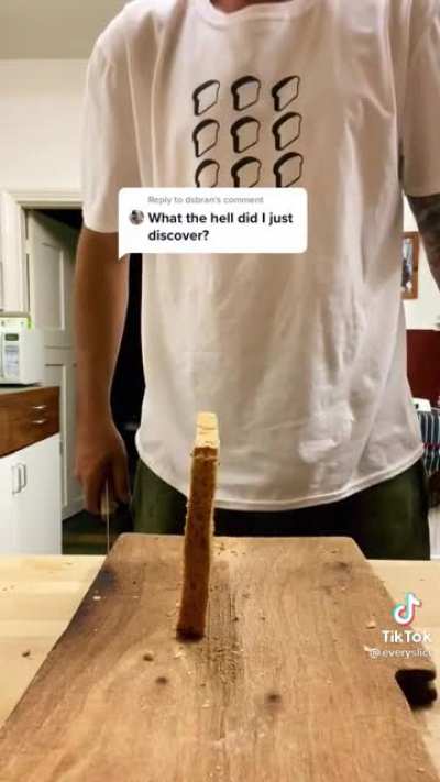 the funniest thing i saw on this clock app. 🥖👍