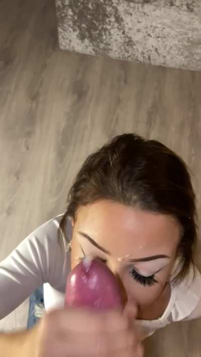 Look at her smiling for cum
