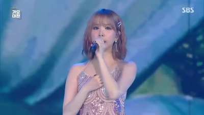 Eunha sings 