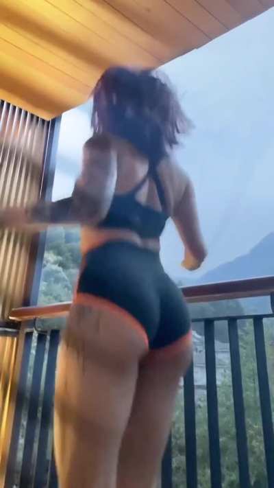 Song jumping rope