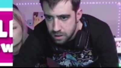Cuando el señor del ciber me ayuda a poner el @...