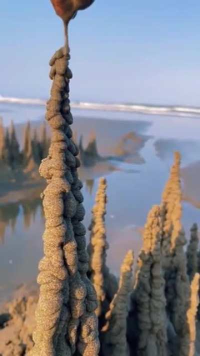 Satisfying sand art