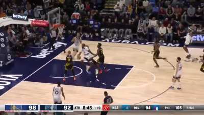 [Highlight] D'Angelo Russell scores 14 consecutive points in 3 minutes to spur a comeback run in the 4th quarter