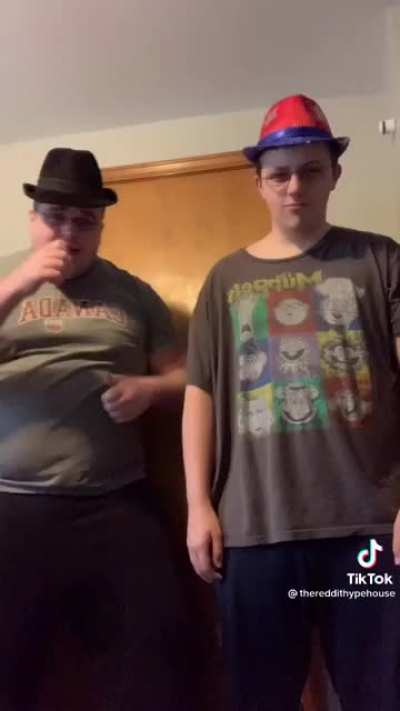 Ladies and gentlemen; The Reddit Hype House