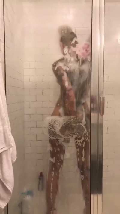 The Queen's bath 👑💋