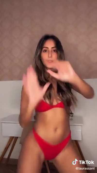 Maria Laura Santos