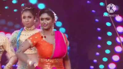 Rinku Rajguru चे टरबूज कसले हलत आहेत. हा video 2017 चा आहे म्हणज<wbr>े सैराट पासून<wbr>च हिचे एवढे मोठे होते की सैराट मुळे हिचे मोठे झाले. काय वाटतं तुम्ह<wbr>ाला?