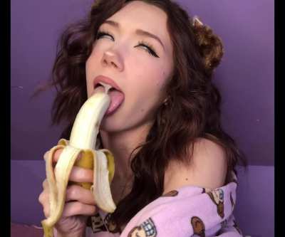 [reddit] just thinking about sucking my bud’s cock makes me go crazy