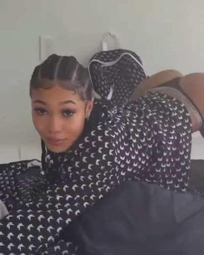 SHAKE DAT ASS 🥰