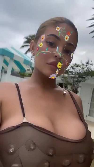 Good Lord them Jugs