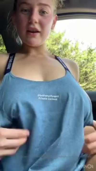 Shake her tits out