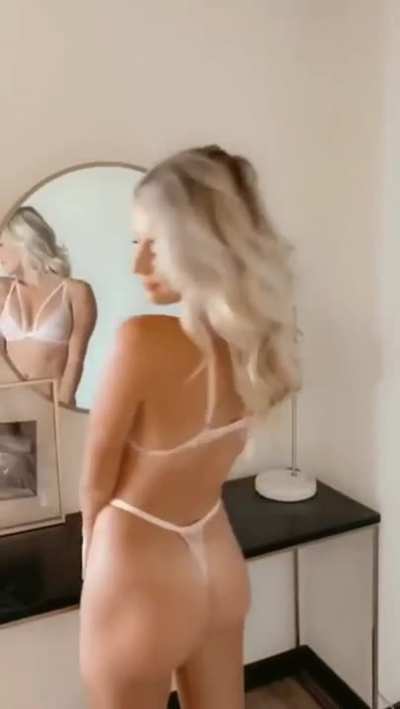 Lindsey Brewer
